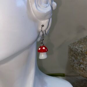 Silver Tone Red Mushroom Dangling Earrings🍄